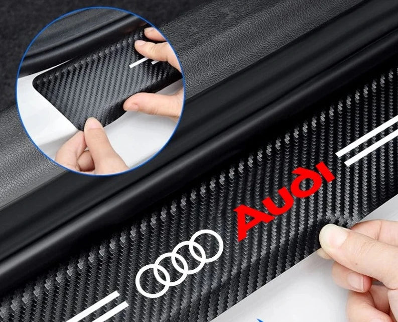 Soleira automotiva adesiva em nano carbono AUDI c/ 4 peças